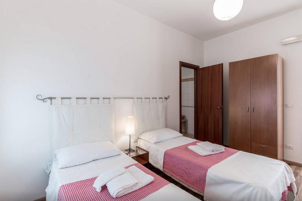 Experience Il Paesino Hotell Licodia Eubea Exteriör bild