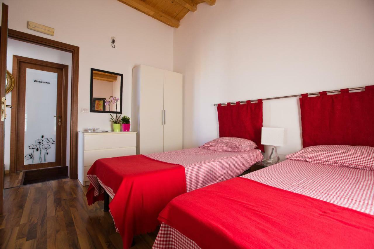 Experience Il Paesino Hotell Licodia Eubea Exteriör bild
